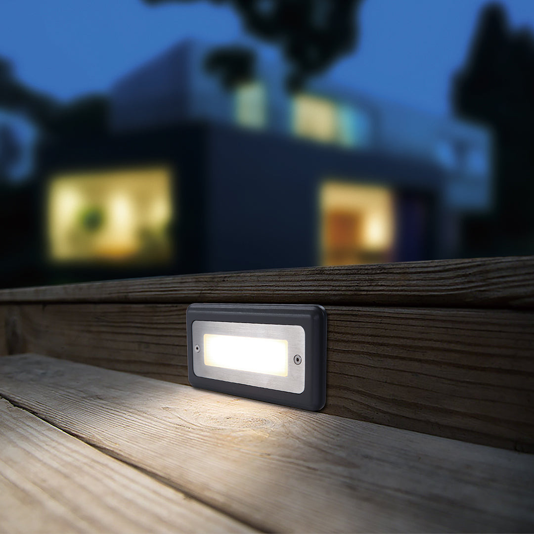 Gal LED Recessed Minimalist Aluminum Outdoor Step Lights