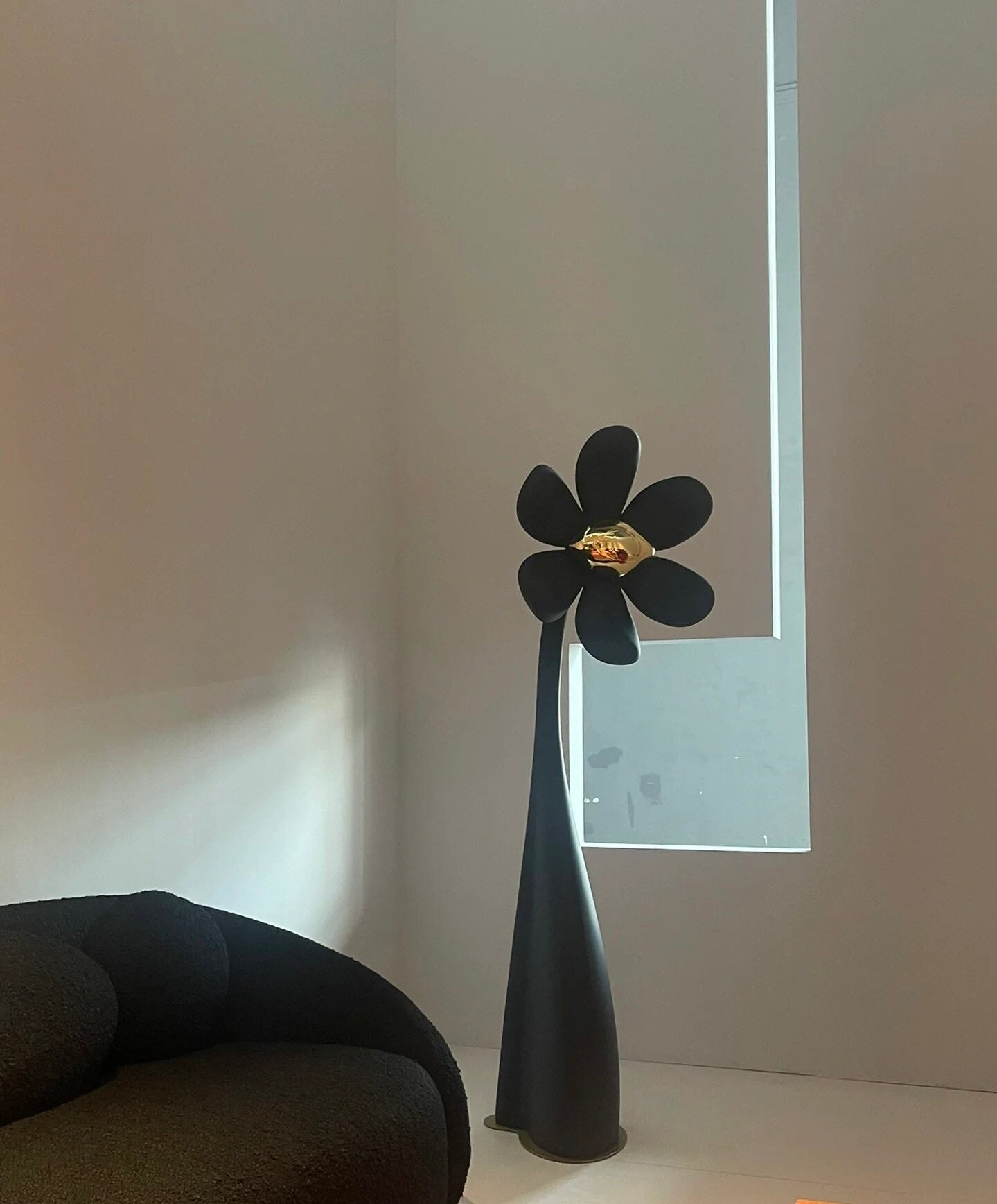Renoria Sculpture Floor Lamp