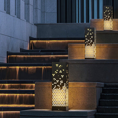 Tracy Asian Decorative Snowflake Design Steel Outdoor Light