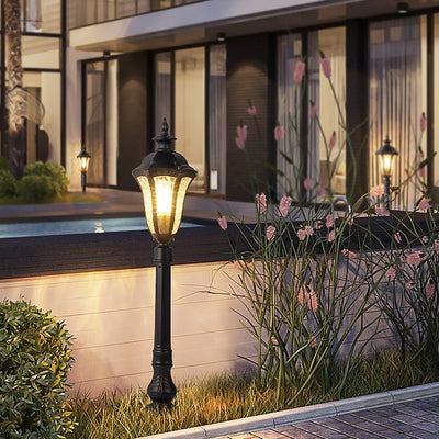 Evae Retro-Inspired Traditional Iron Outdoor Post Lamp
