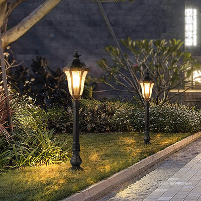 Evae Retro-Inspired Traditional Iron Outdoor Post Lamp