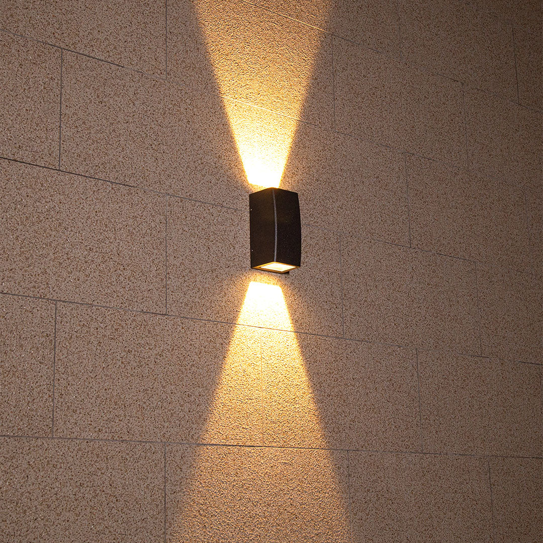 Mararet Modern LED Aluminum Outdoor Wall Light