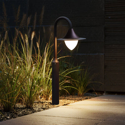 Woody Minimalist Elegance Aluminum Outdoor Path Light