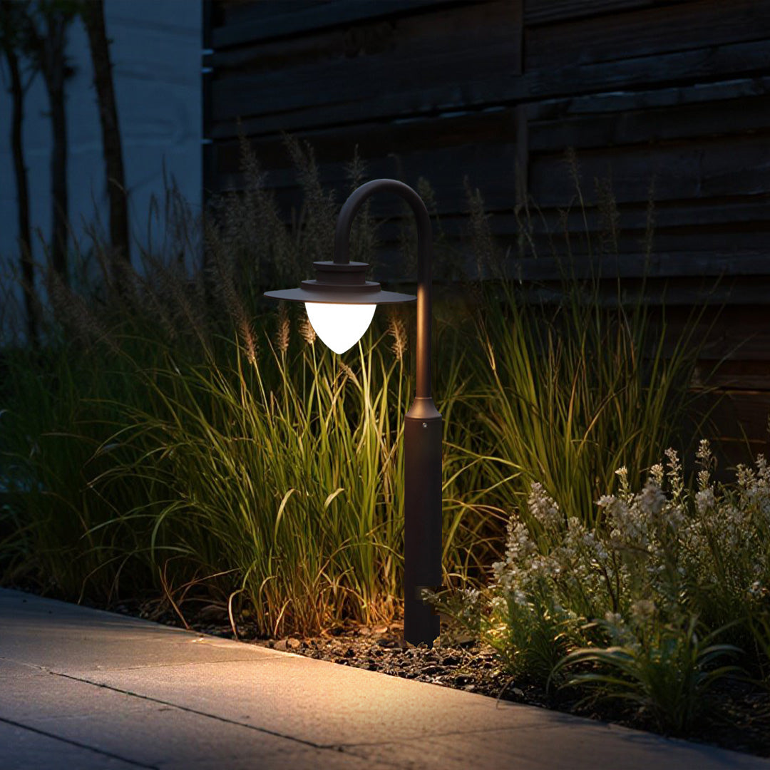 Tower Pole Elegant Minimalist Aluminum Outdoor Lights