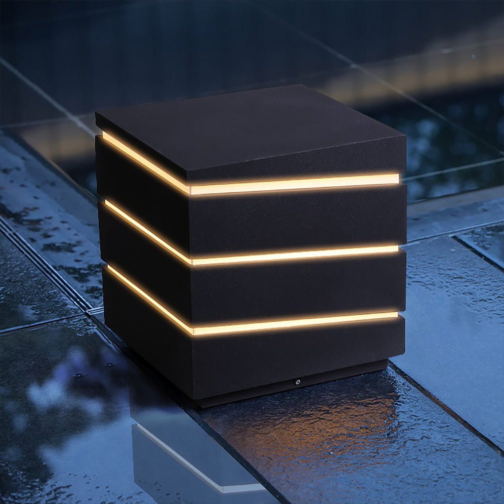 Wanderer Modern Linear Elegant Metal Outdoor Light
