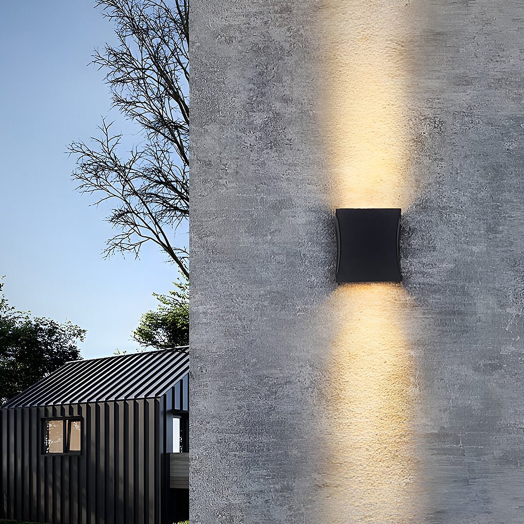 Lillin Classic Modern LED Aluminum Outdoor Wall Sconce