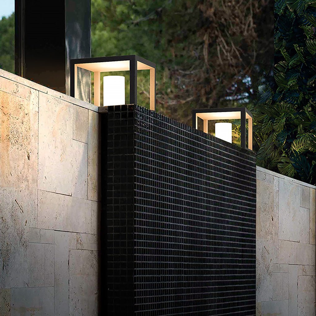 Des Decorative LED Solar Landscape Aluminum Outdoor Post Lights