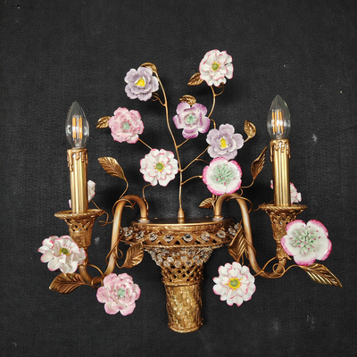 Violette Wall Lamp