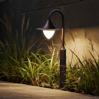 Woody Minimalist Elegance Aluminum Outdoor Path Light