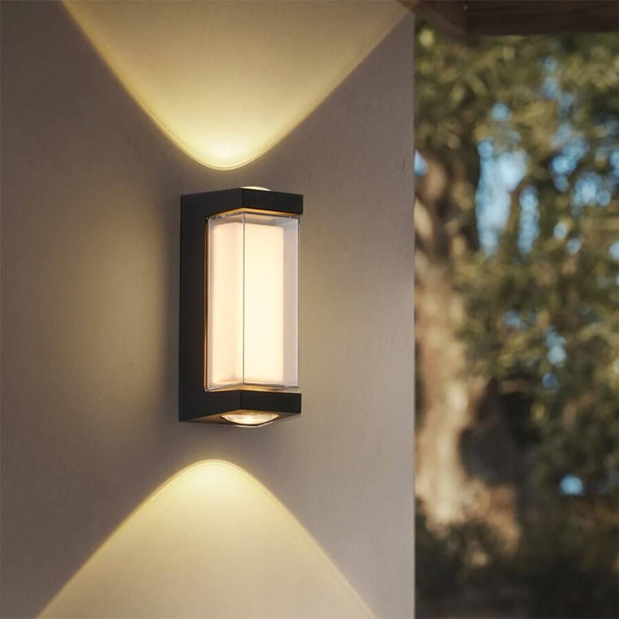 Robust Sleek Dual-Directional Aluminum Outdoor Wall Light