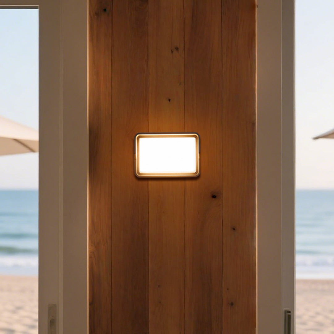 Stan Square Minimalist LED Aluminum Outdoor Wall Light